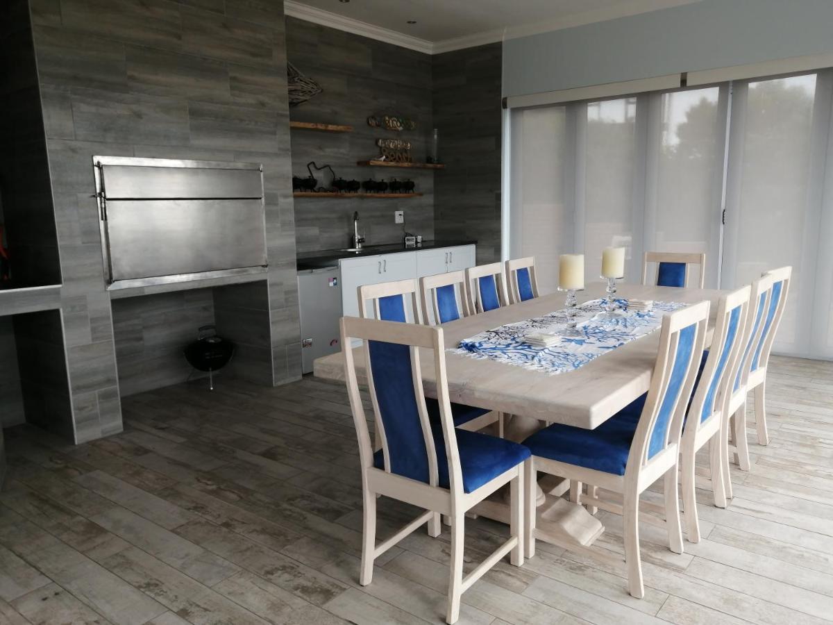 Dolphin Retreat Villa Джефрис Бей Екстериор снимка