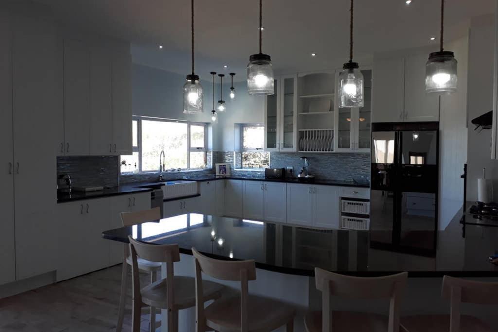 Dolphin Retreat Villa Джефрис Бей Екстериор снимка